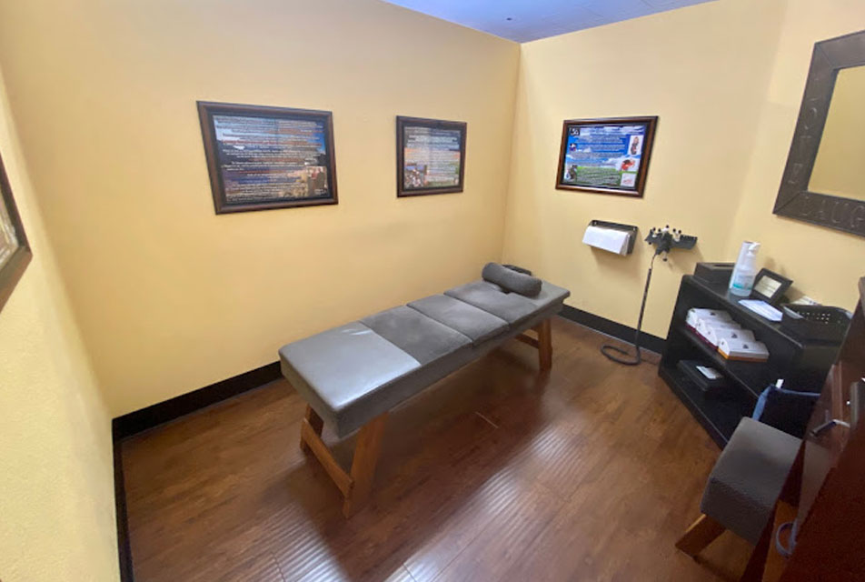 Center For Auto Accident Injury Treatment's adjustment room